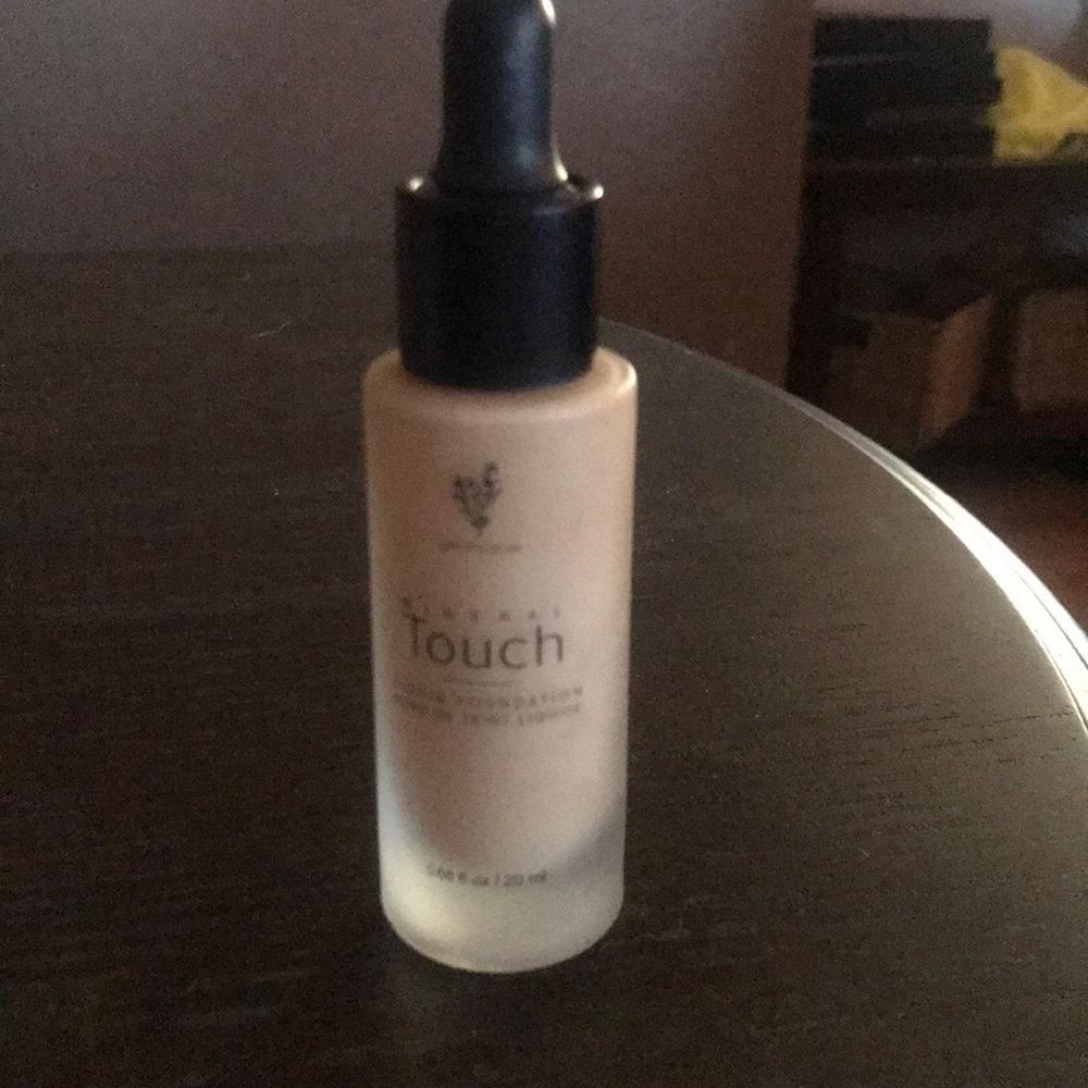 Younique liquid touch foundation